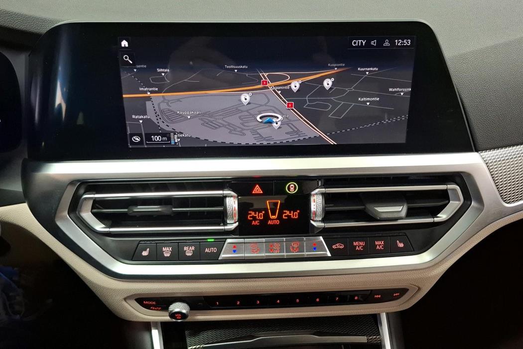 BMW 330 2021