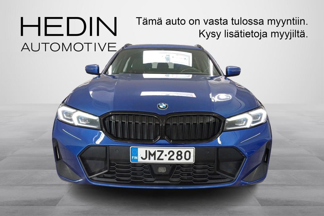 BMW 330 2023