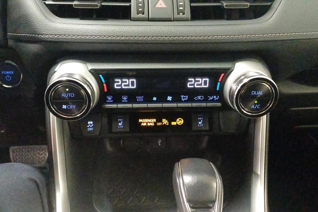 TOYOTA RAV4 2021