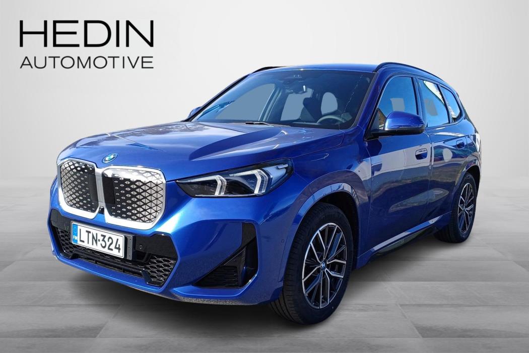 BMW iX1 2025