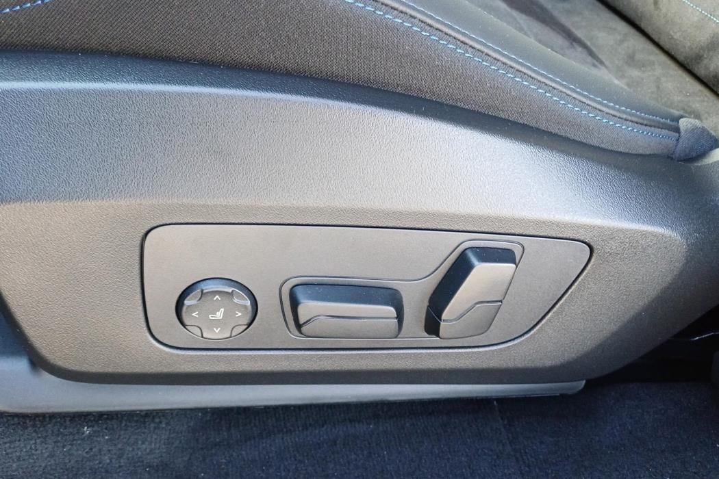 BMW iX1 2025