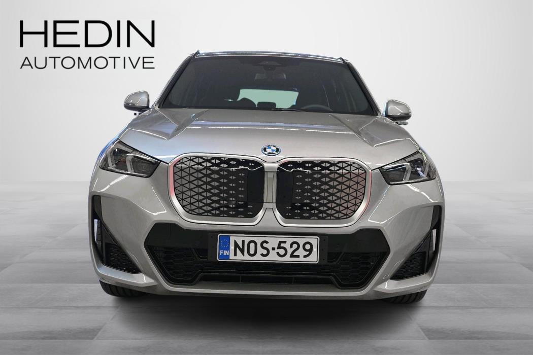 BMW iX1 2026