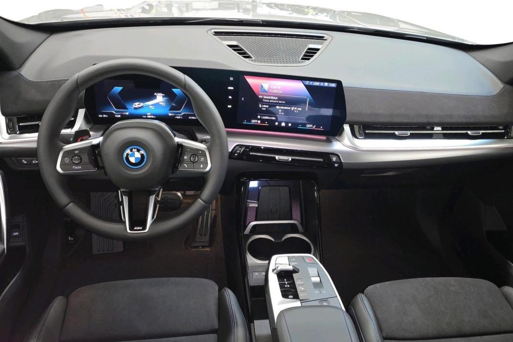 BMW iX1 2026