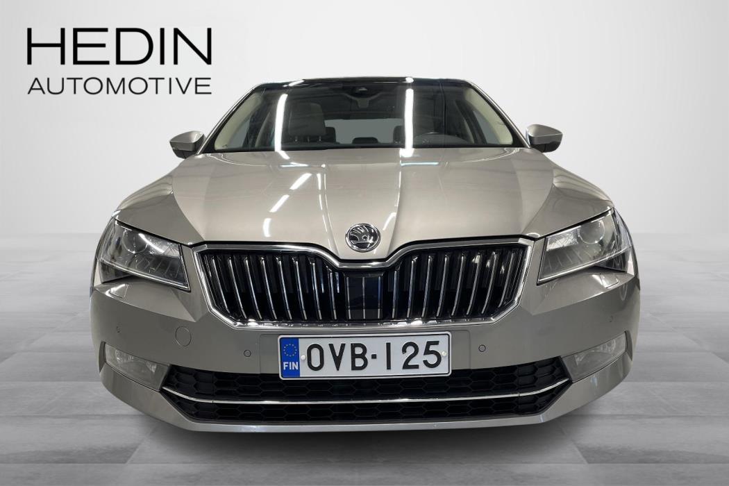 SKODA SUPERB 2016