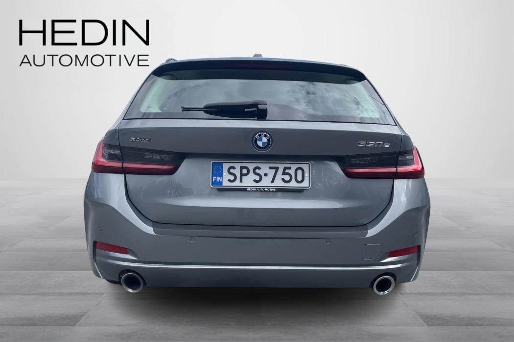BMW 330 2024