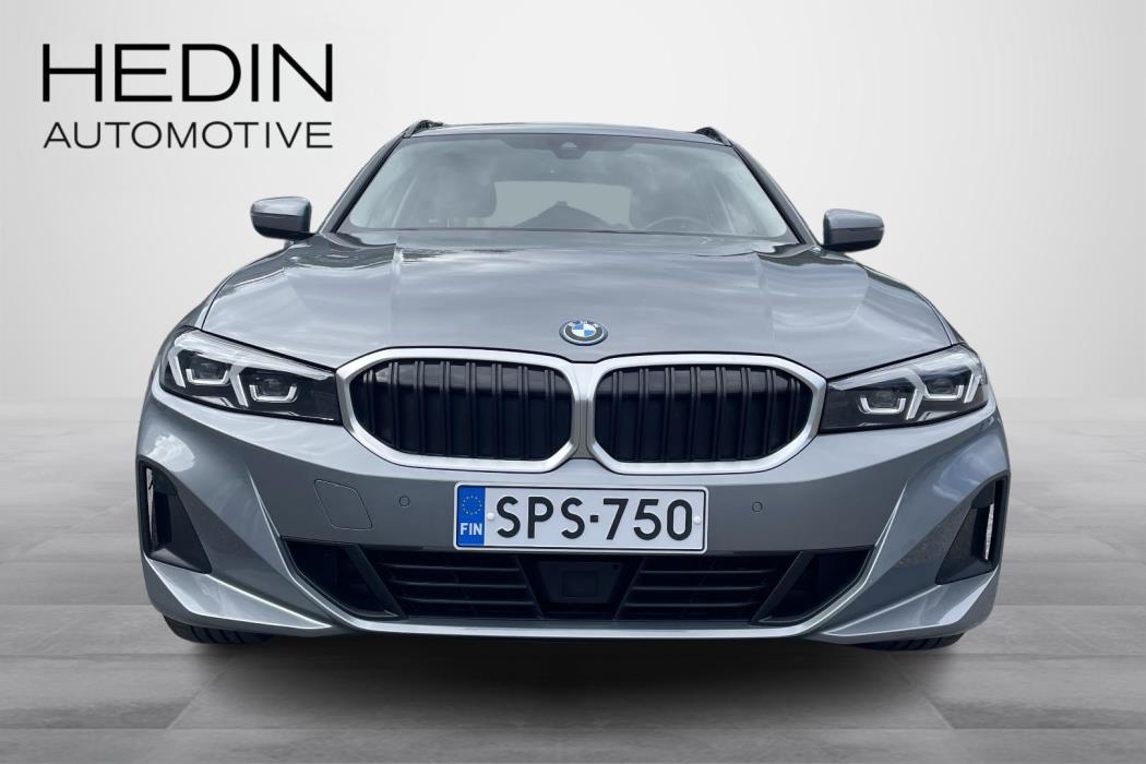 BMW 330 2024