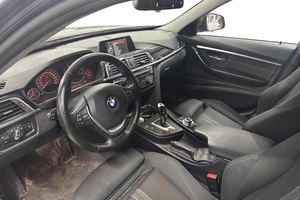 BMW 320 2016