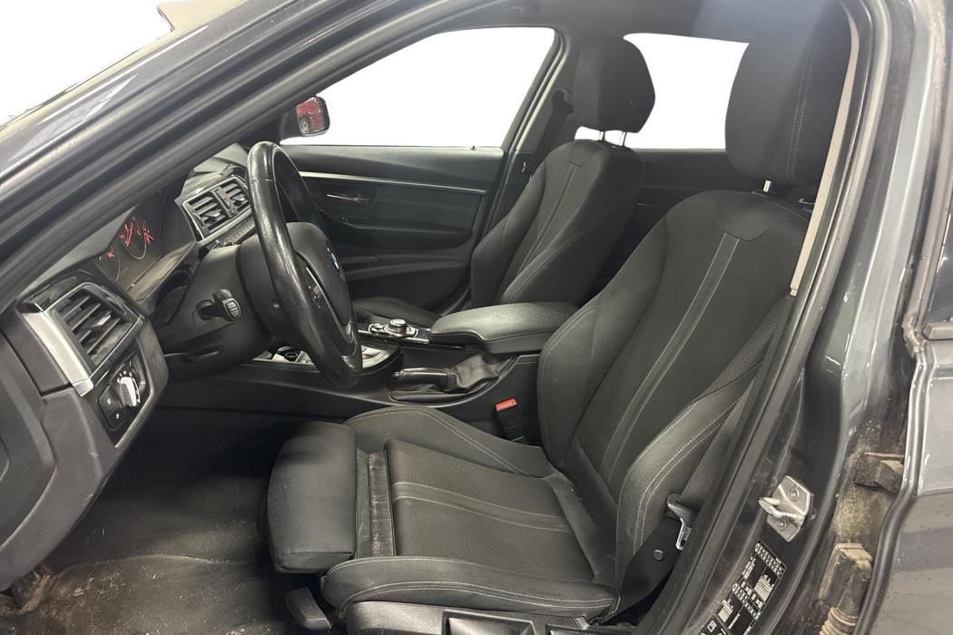 BMW 320 2016