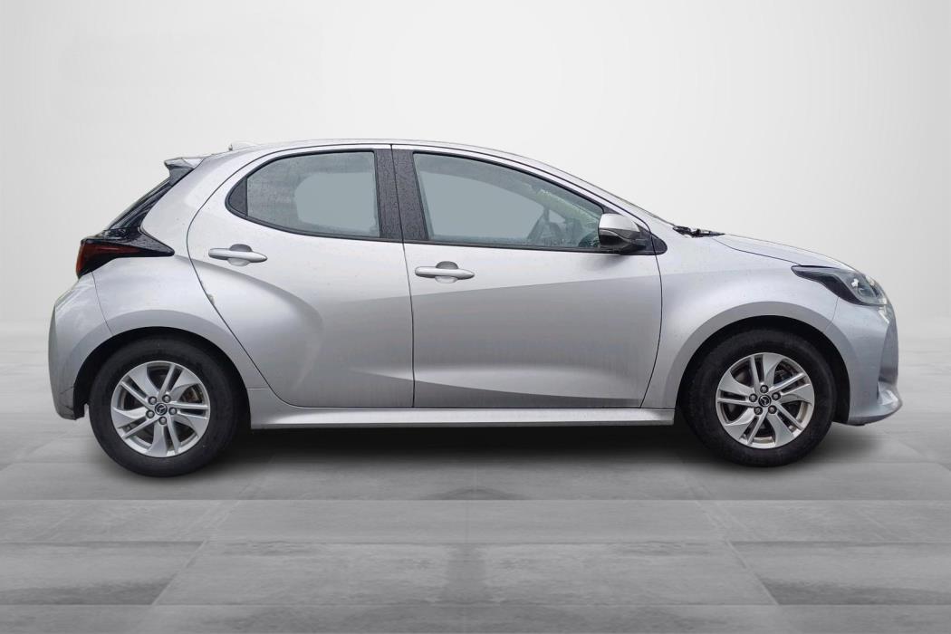 MAZDA Mazda2 2024