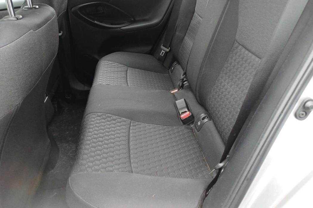 MAZDA Mazda2 2024