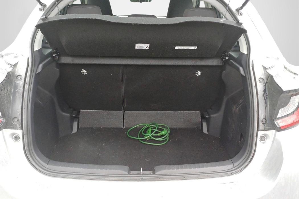 MAZDA Mazda2 2024