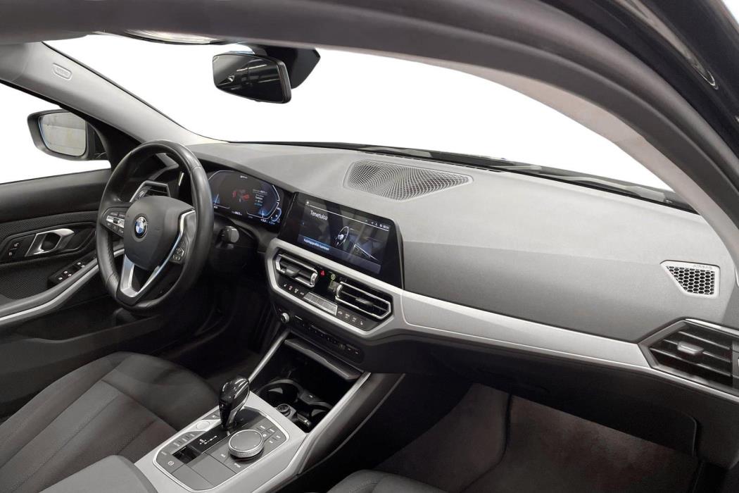 BMW 330 2021