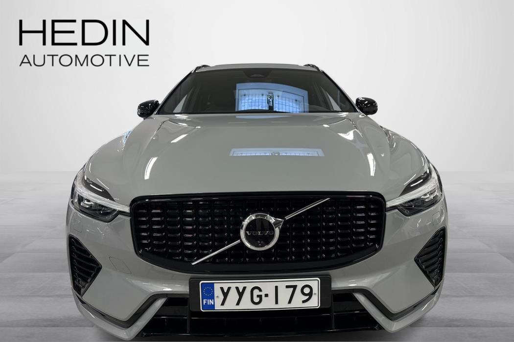 VOLVO XC60 2025
