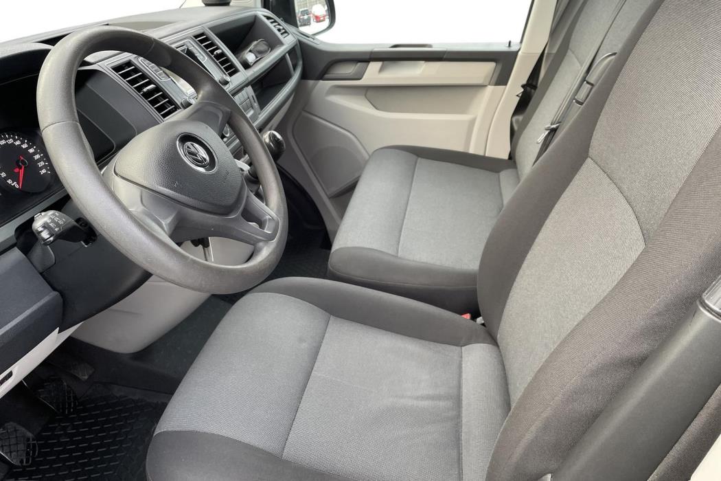 VOLKSWAGEN TRANSPORTER 2017