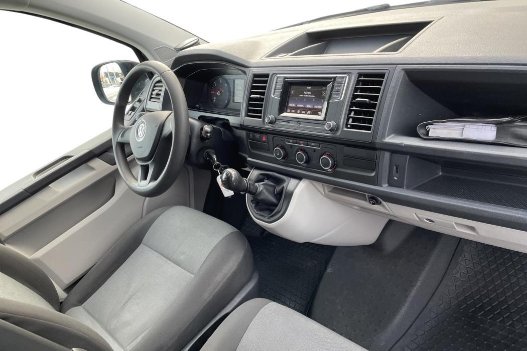 VOLKSWAGEN TRANSPORTER 2017