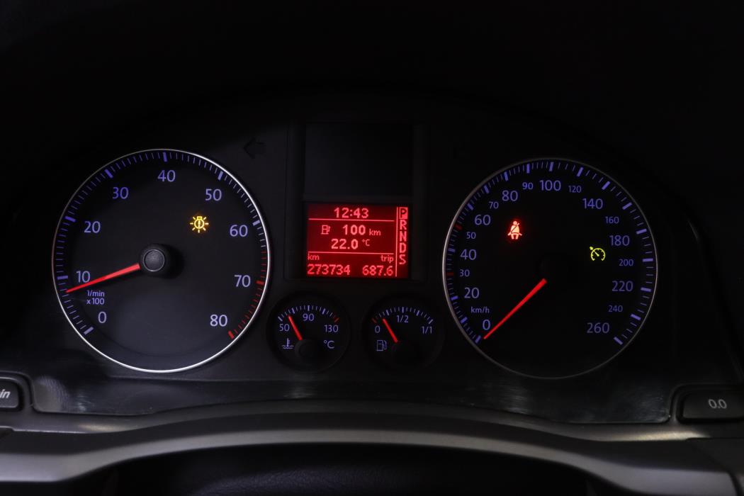 VOLKSWAGEN Golf 2005