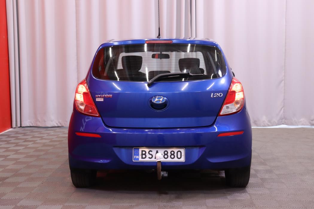 HYUNDAI i20 2013