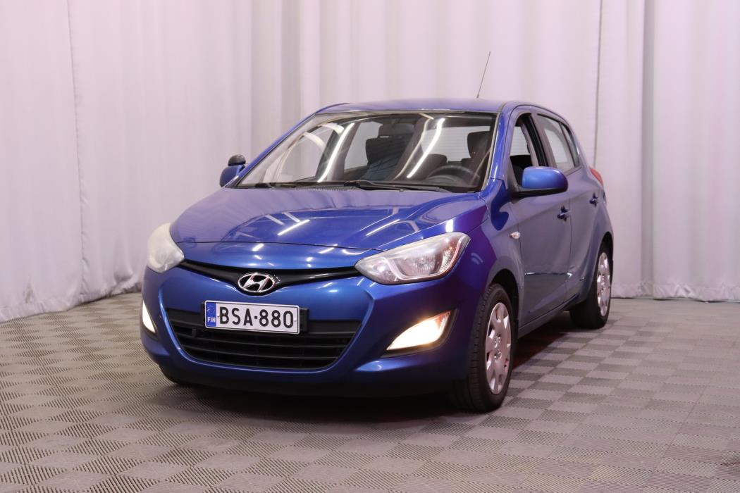 HYUNDAI i20 2013