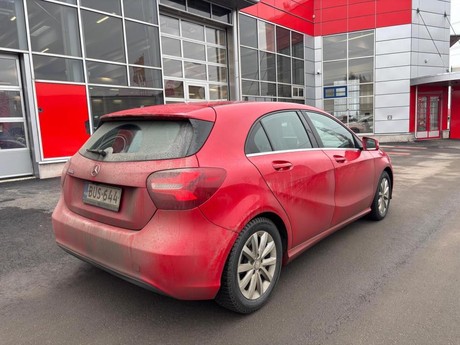 MERCEDES-BENZ A 2017