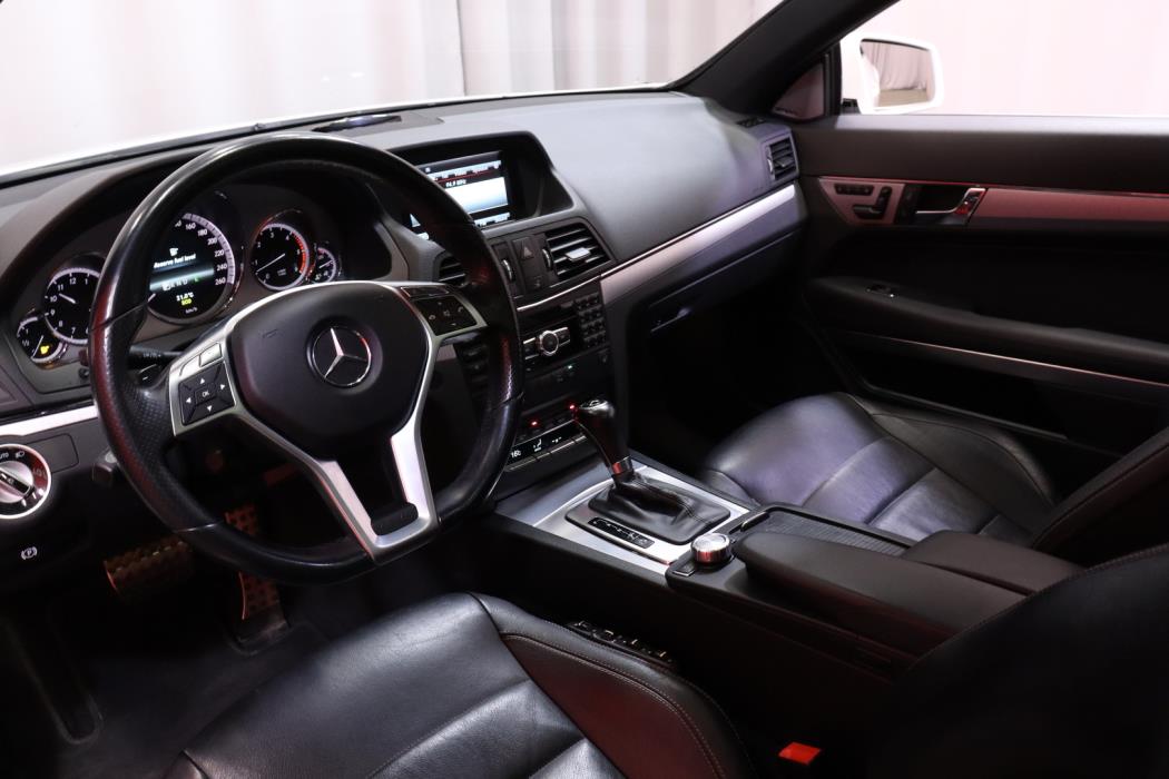MERCEDES-BENZ E 2012
