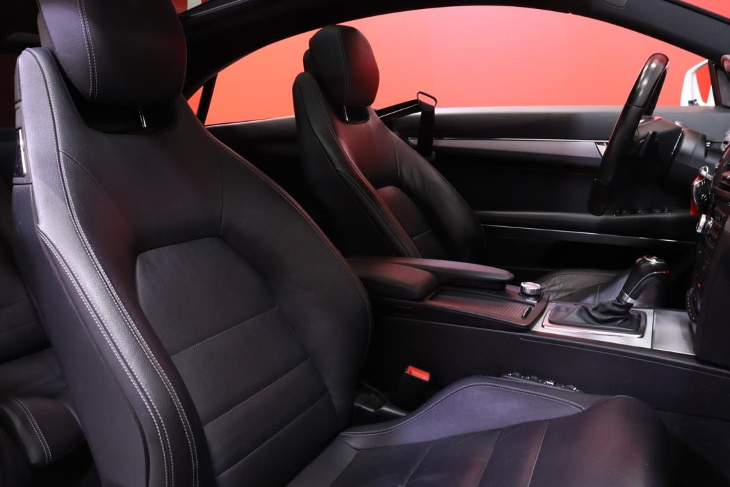MERCEDES-BENZ E 2012