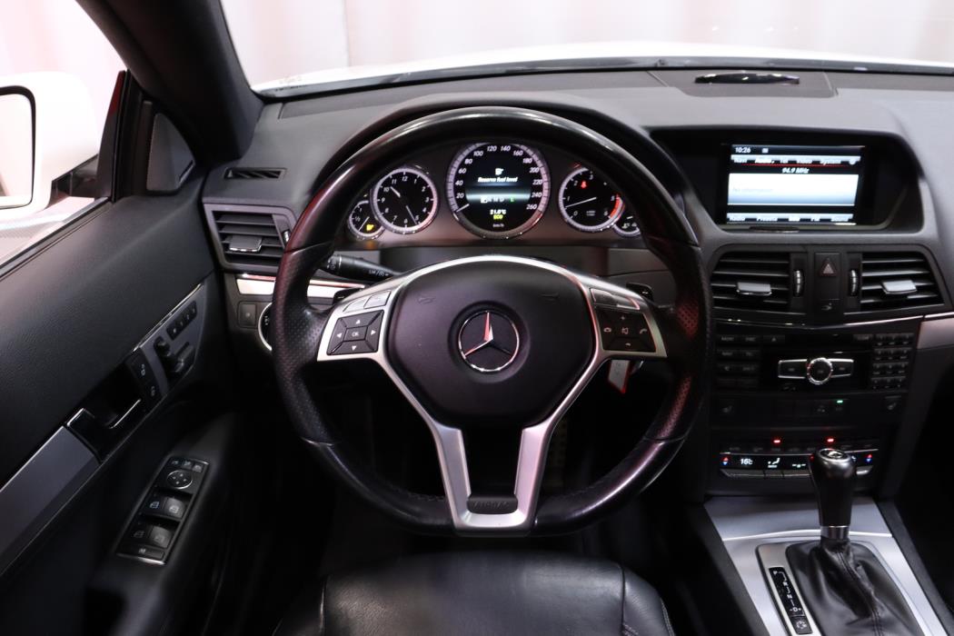 MERCEDES-BENZ E 2012