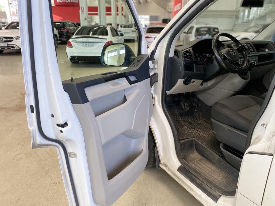 VOLKSWAGEN Transporter 2016