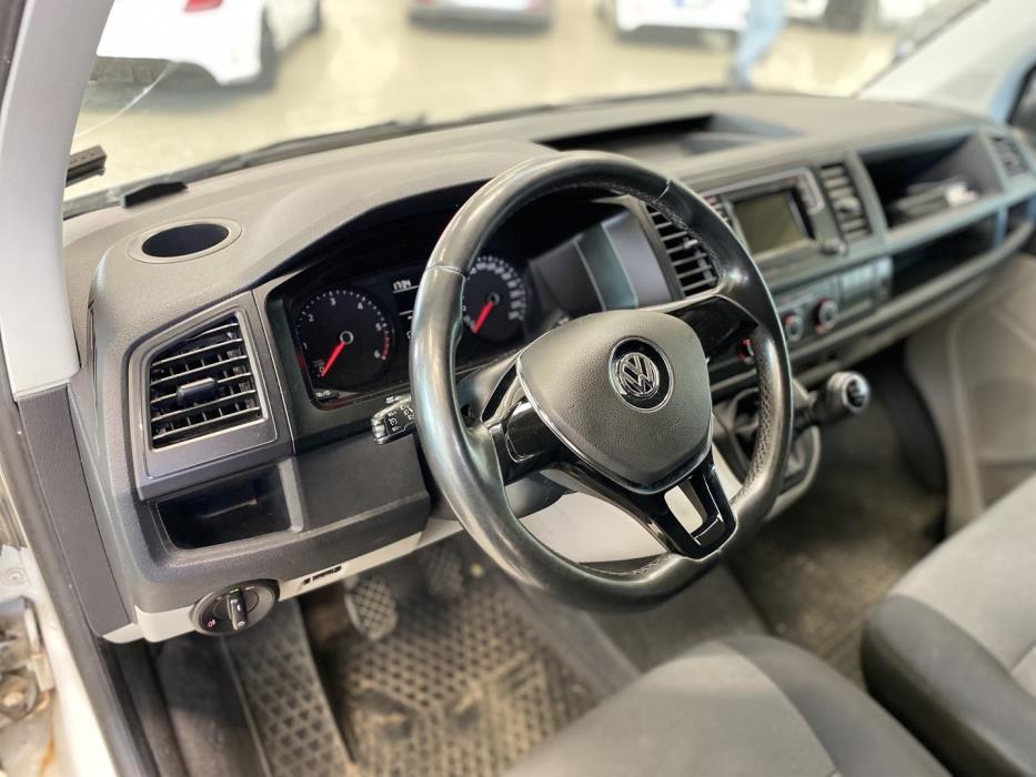 VOLKSWAGEN Transporter 2016