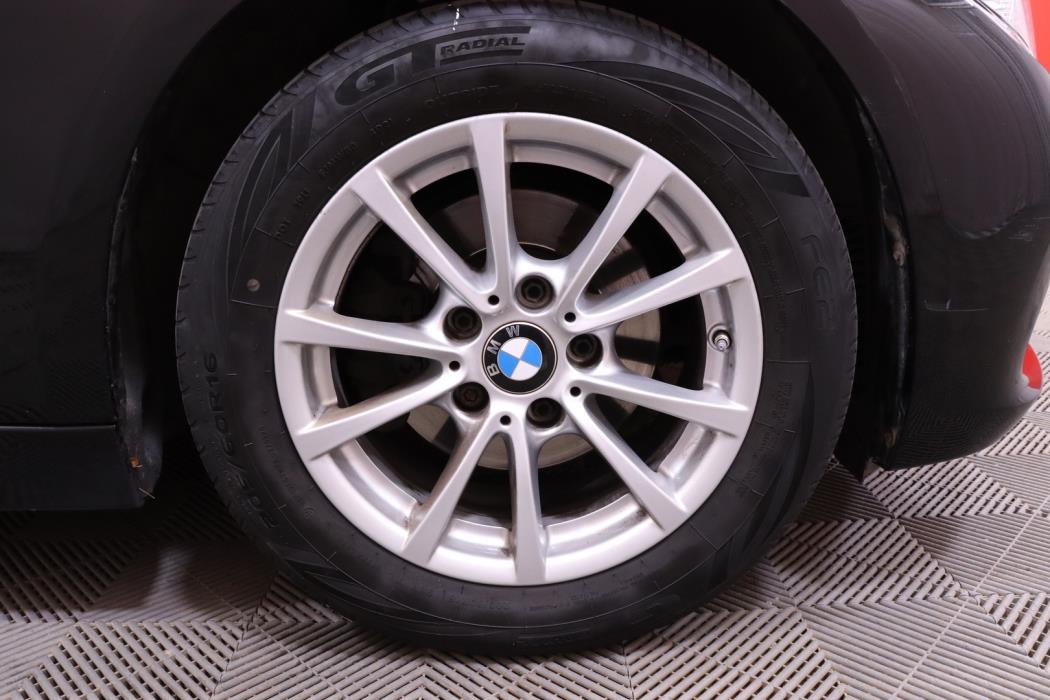 BMW 318 2018