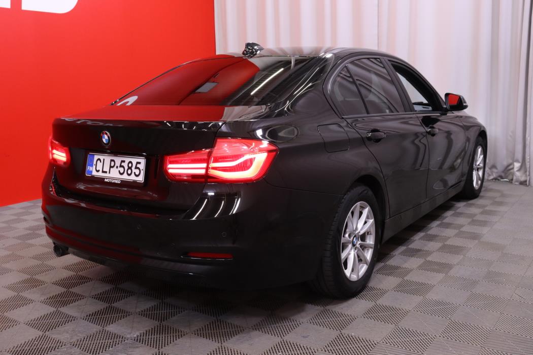 BMW 318 2018