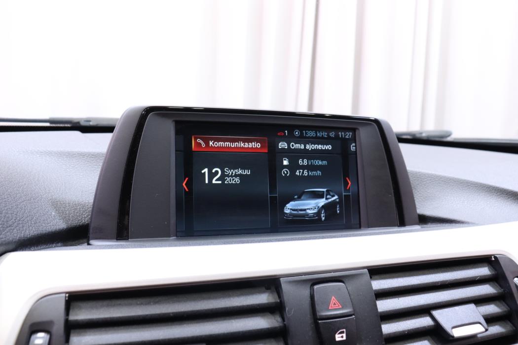 BMW 318 2018