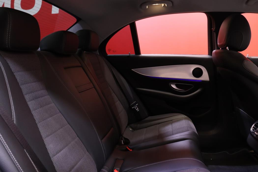 MERCEDES-BENZ E 2019