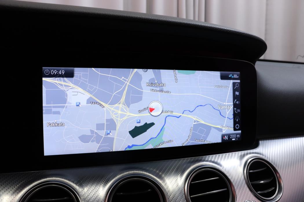 MERCEDES-BENZ E 2019