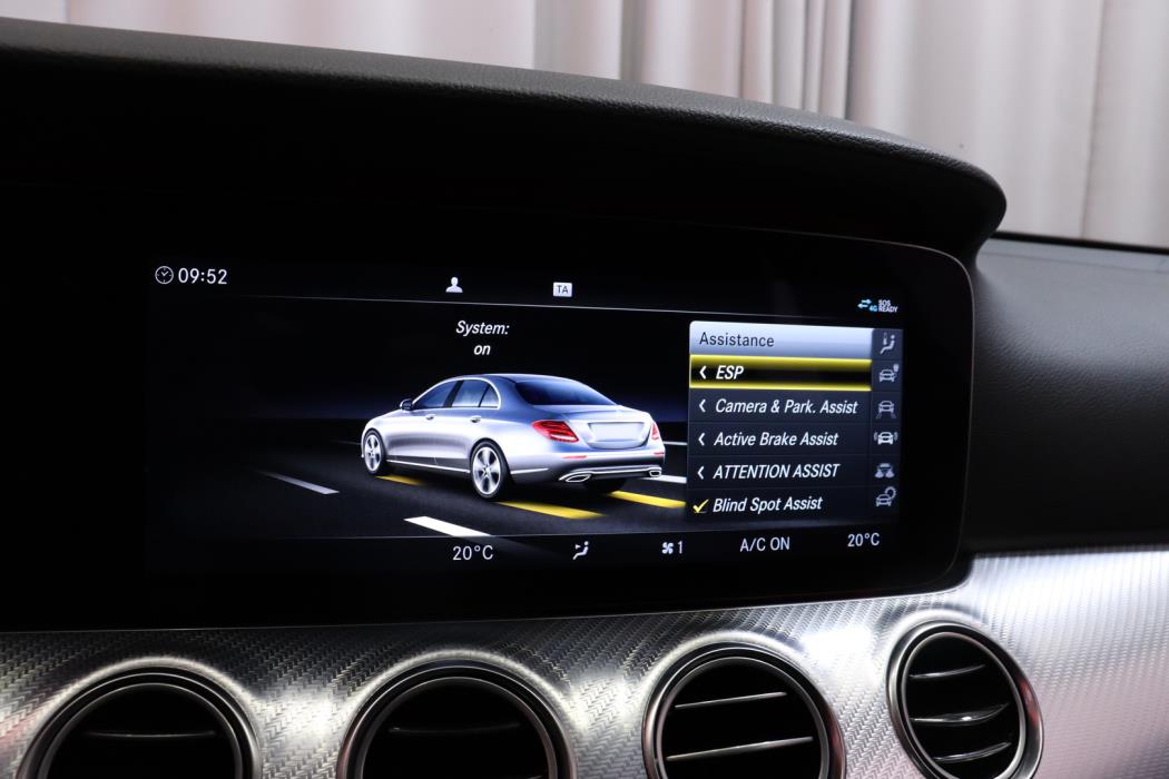 MERCEDES-BENZ E 2019