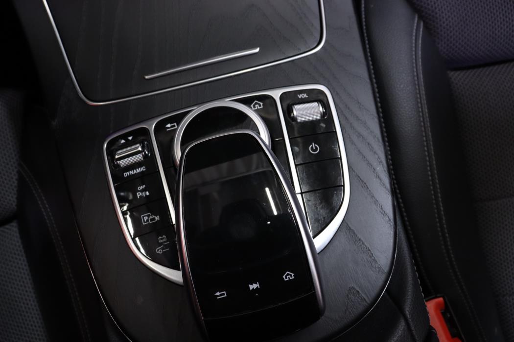 MERCEDES-BENZ E 2019