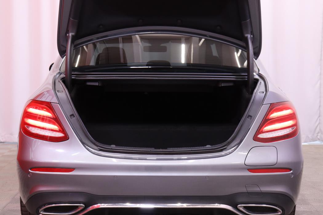 MERCEDES-BENZ E 2019