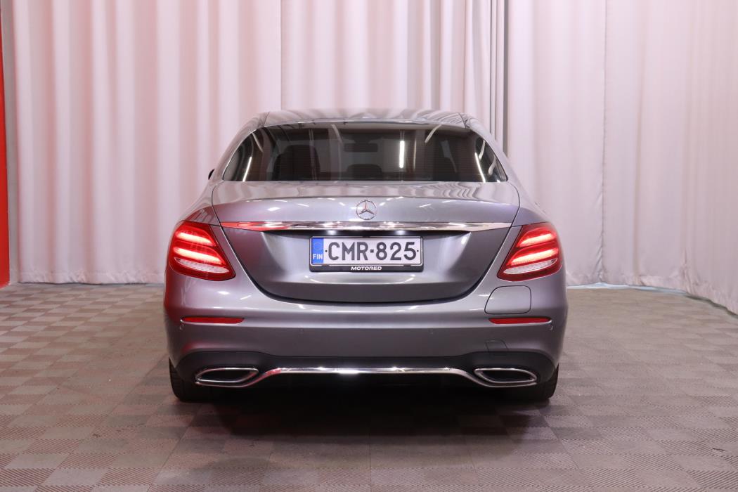 MERCEDES-BENZ E 2019