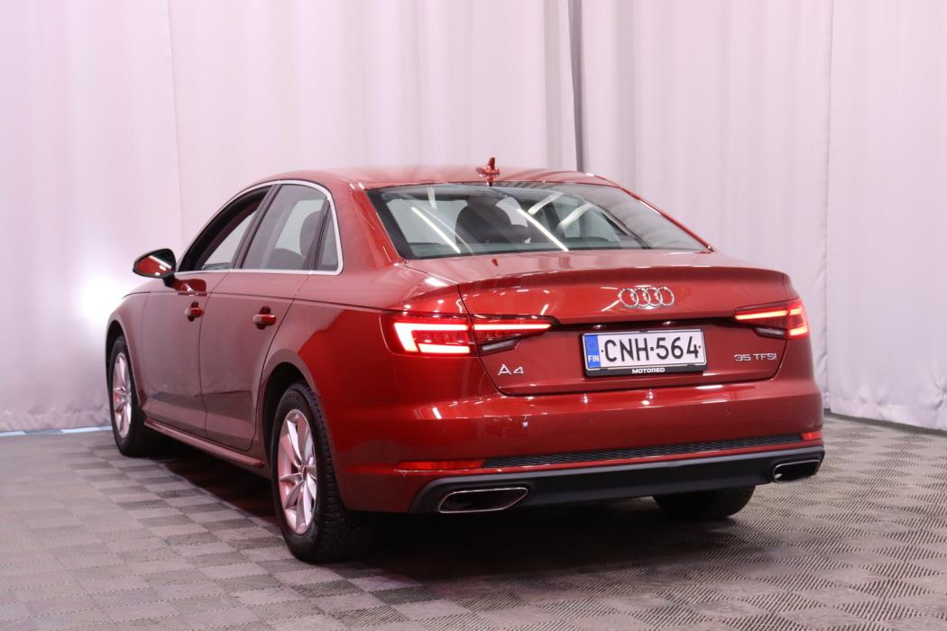 AUDI A4 2019