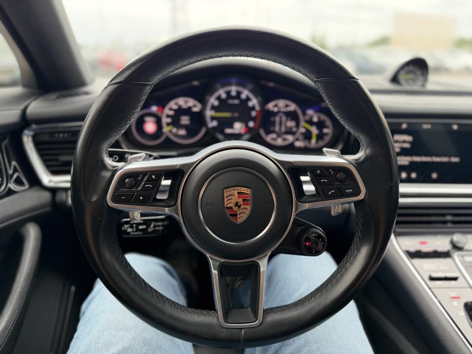 PORSCHE Panamera 2018