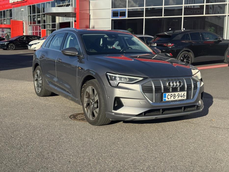 AUDI e-tron 2020