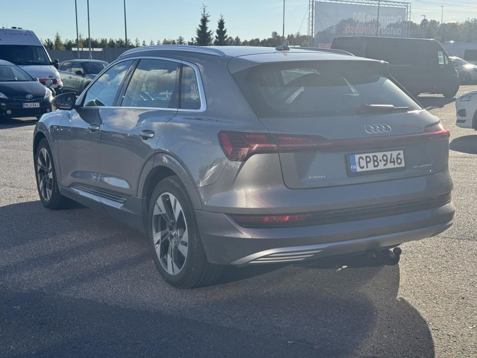 AUDI e-tron 2020
