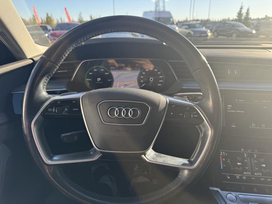 AUDI e-tron 2020