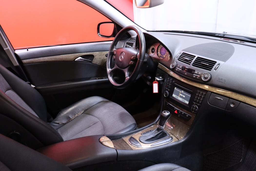 MERCEDES-BENZ E 2009
