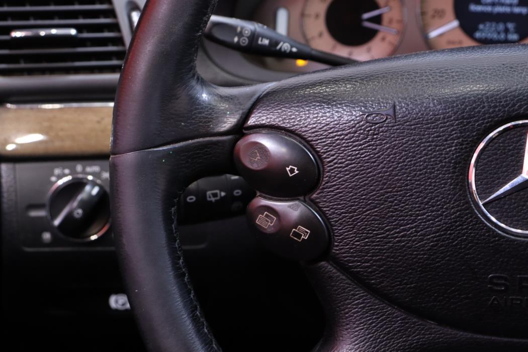 MERCEDES-BENZ E 2009