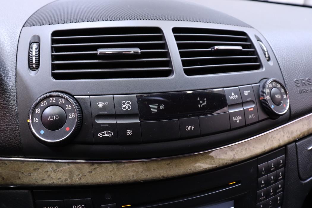 MERCEDES-BENZ E 2009