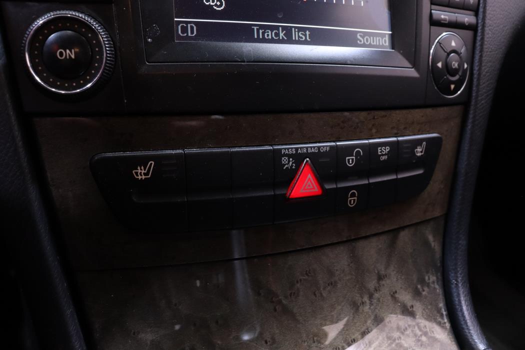 MERCEDES-BENZ E 2009