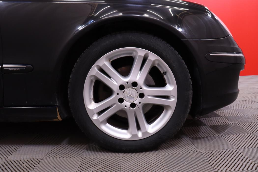 MERCEDES-BENZ E 2009