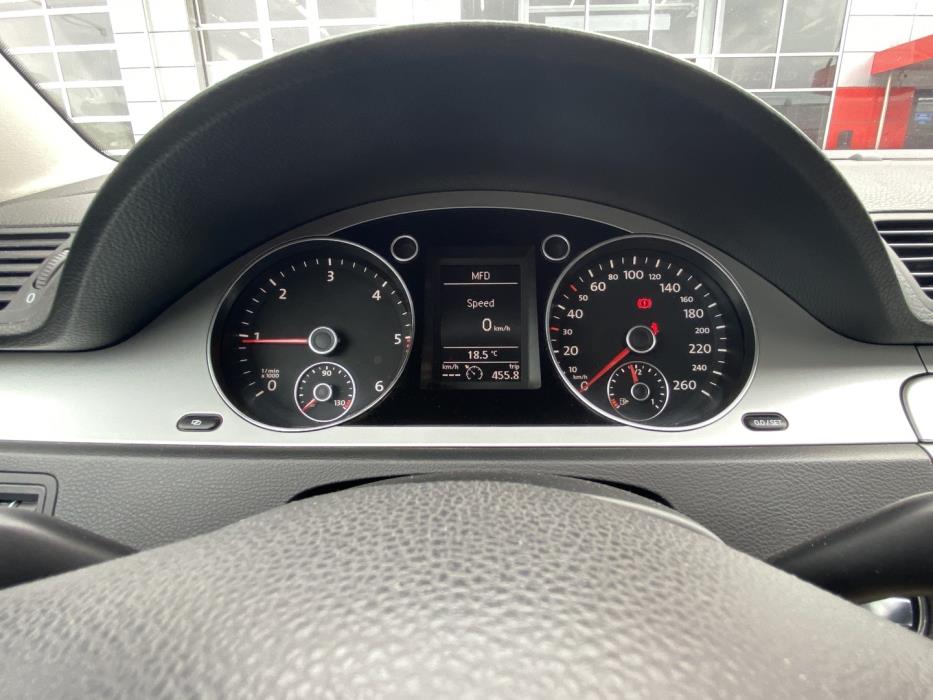 VOLKSWAGEN Passat 2009
