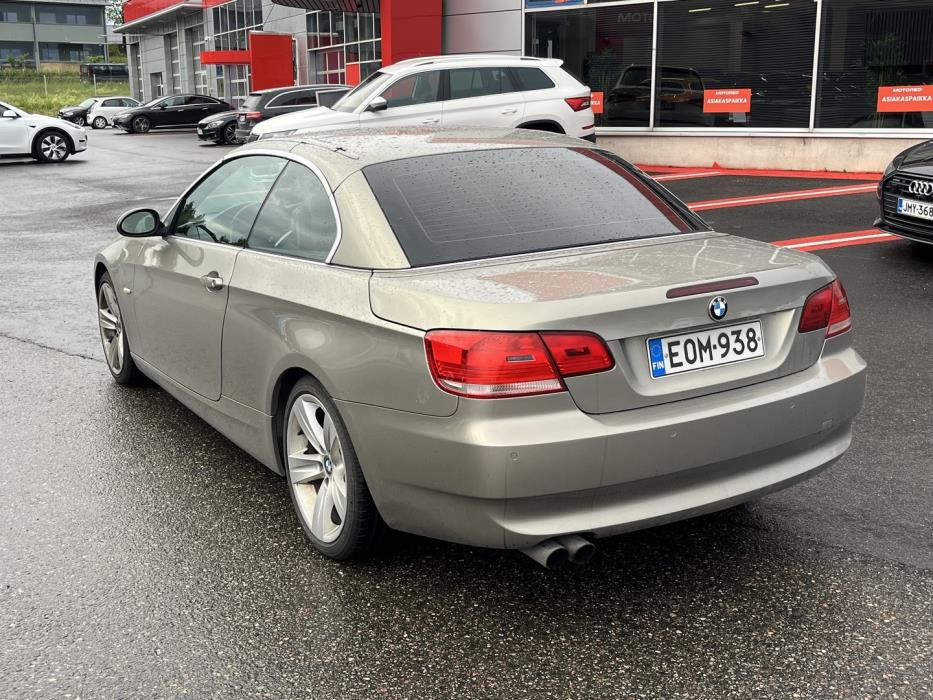 BMW 325 2007