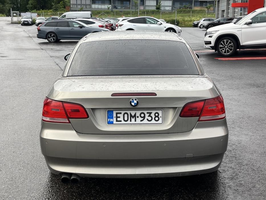 BMW 325 2007